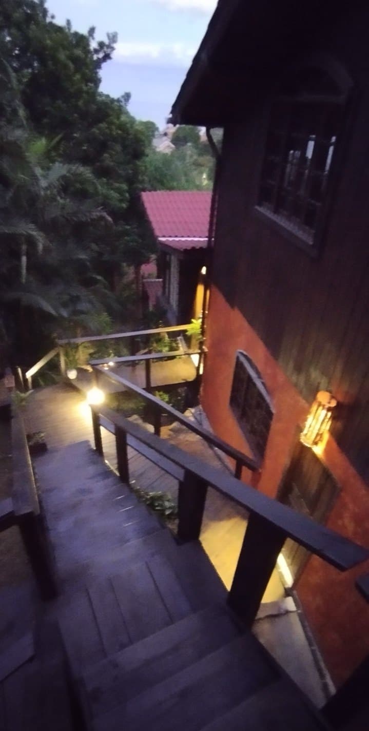 Casa 2 — Casa em dois pavimentos com excelente vista ao mar