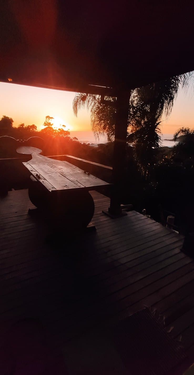 Casa 3 — Loft de 35 m² com deck e churrasqueira — linda vista ao mar