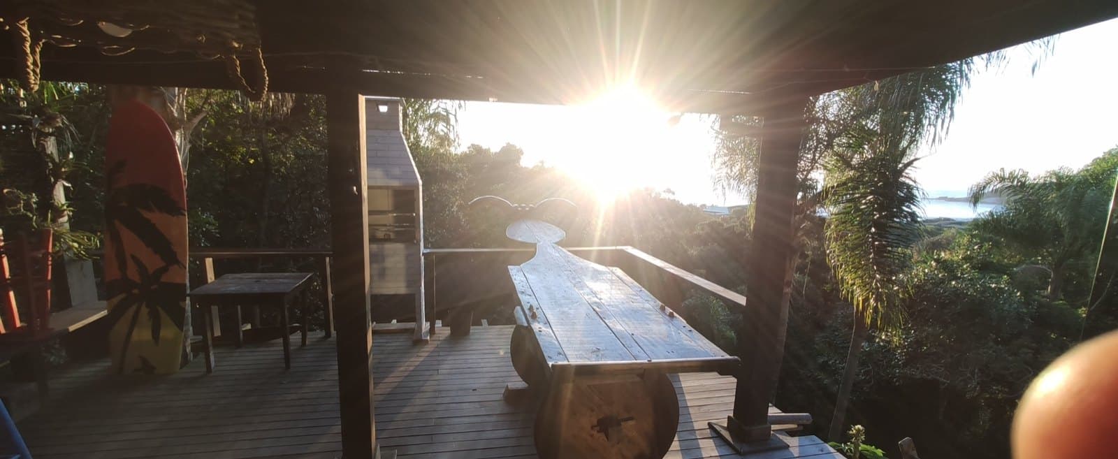 Casa 3 — Loft de 35 m² com deck e churrasqueira — linda vista ao mar